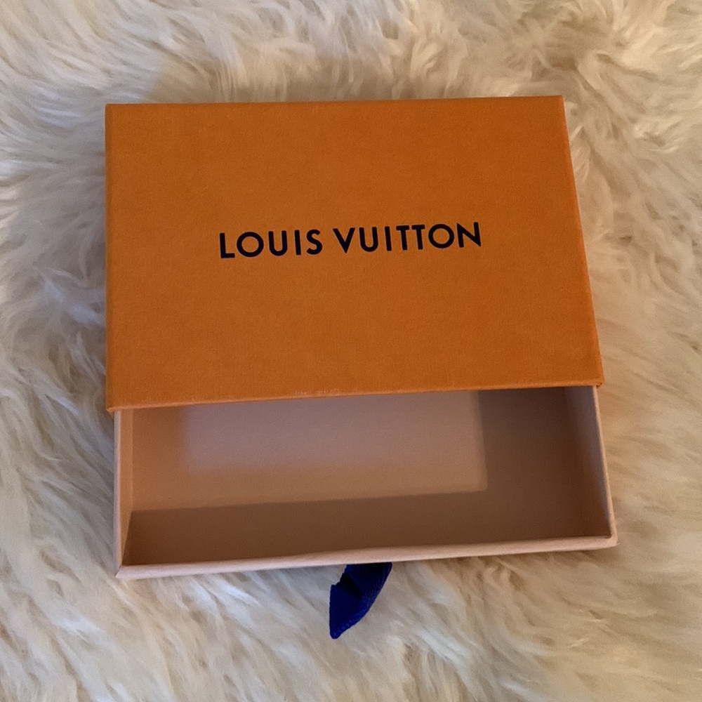 Empty Louis Vuitton small box - image 4